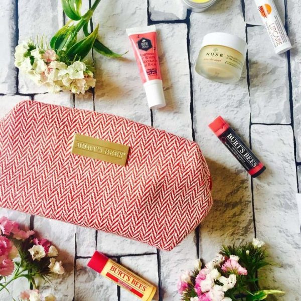 کیف آرایشی Burt’s Bees