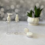 پک مسافرتي اسپري و پمپ و قوطي ۴ تکه