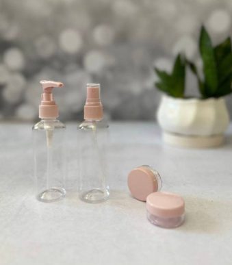 پک مسافرتي اسپري و پمپ و قوطي ۴ تکه